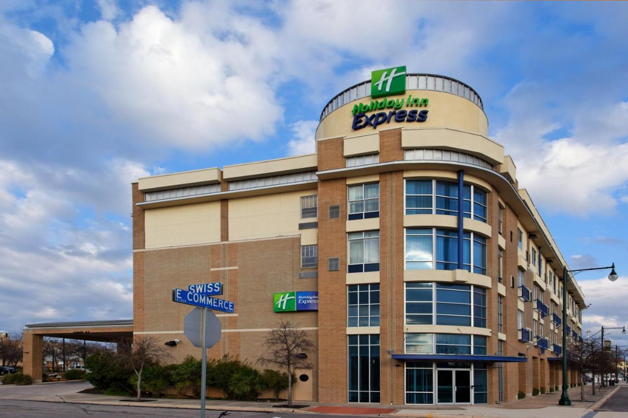 Holiday Inn Express Hotel & Suites San Antonio - Rivercenter Area By Ihg Exteriör bild