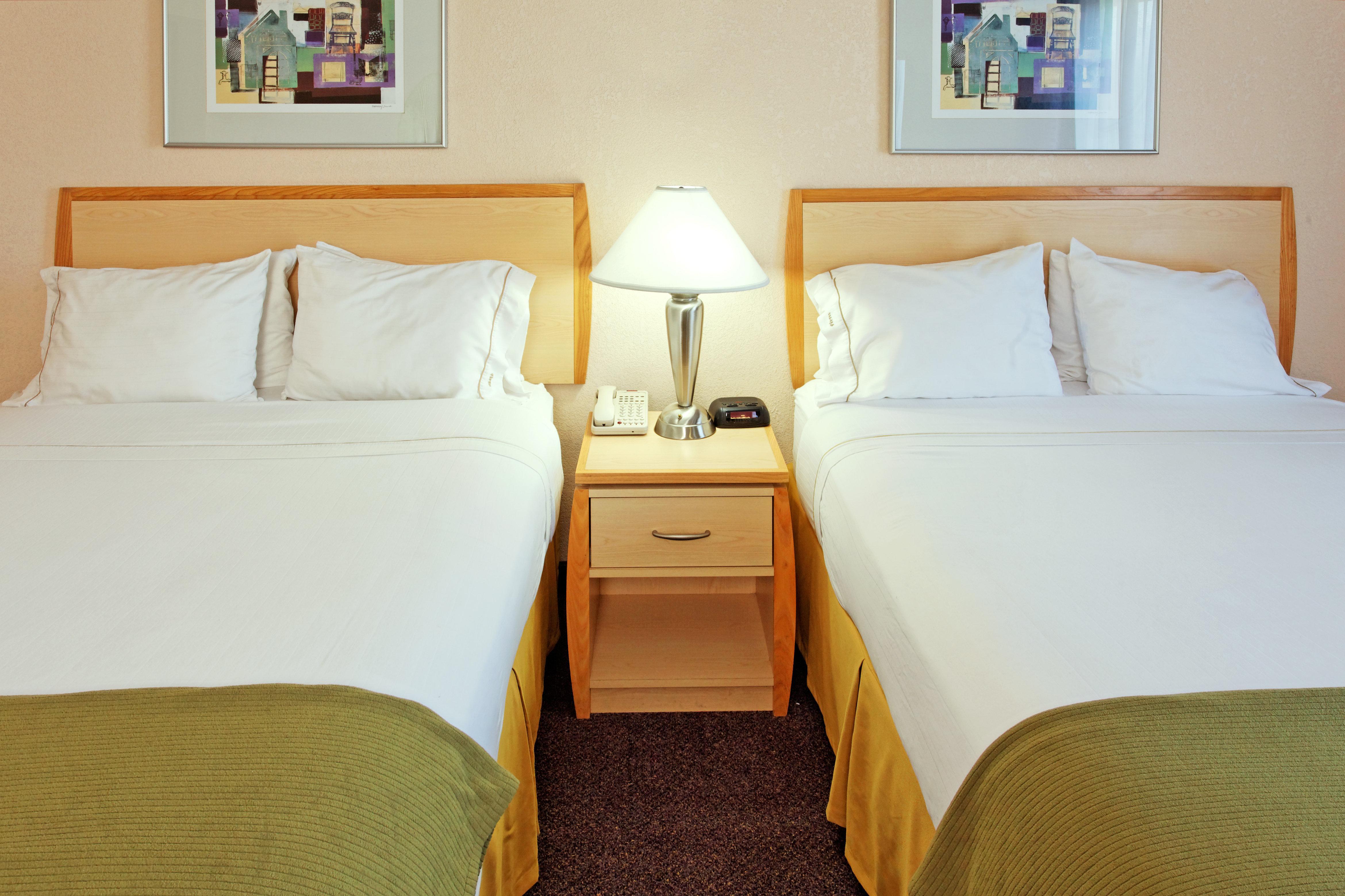 Holiday Inn Express Hotel & Suites San Antonio - Rivercenter Area By Ihg Exteriör bild