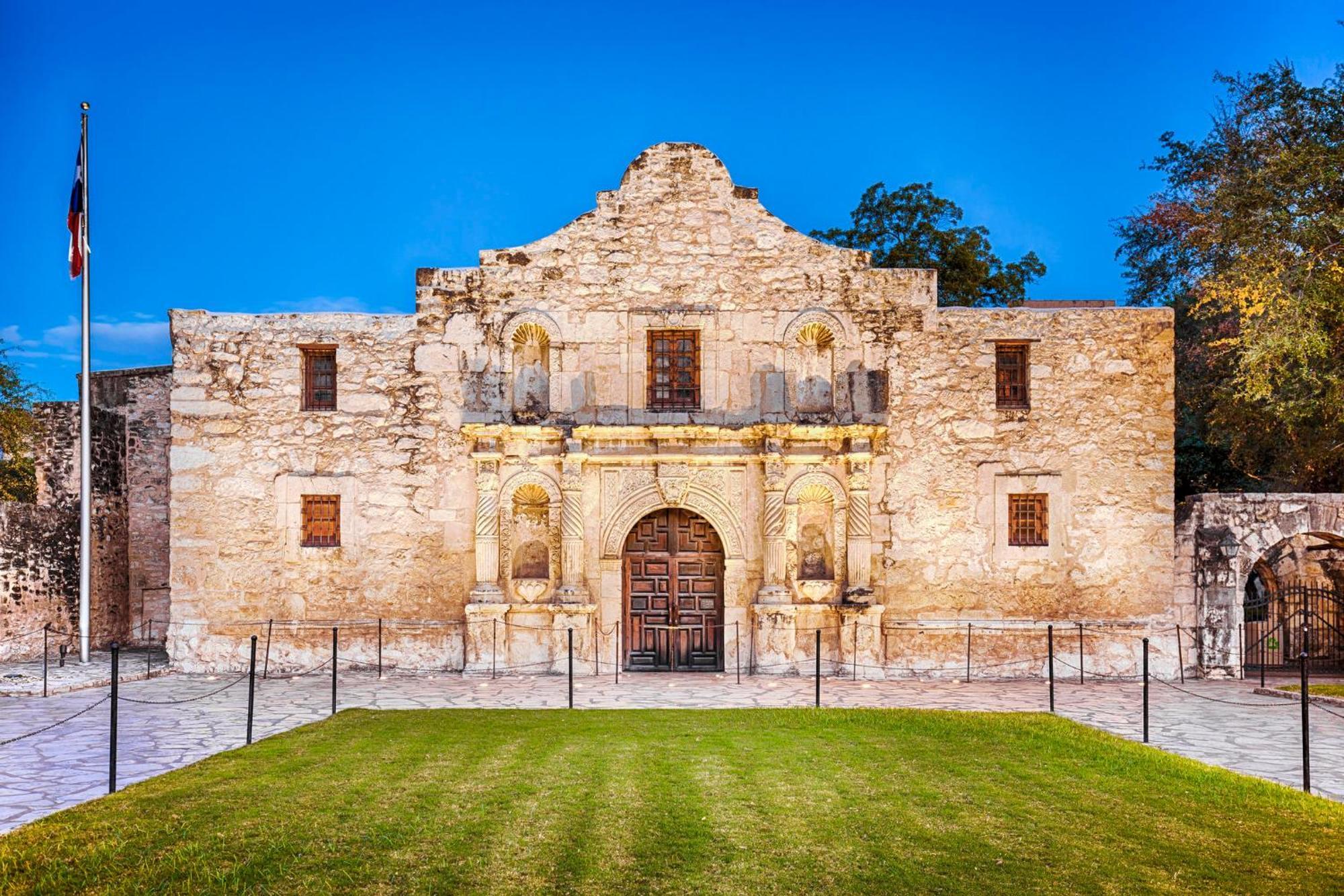 Holiday Inn Express Hotel & Suites San Antonio - Rivercenter Area By Ihg Exteriör bild