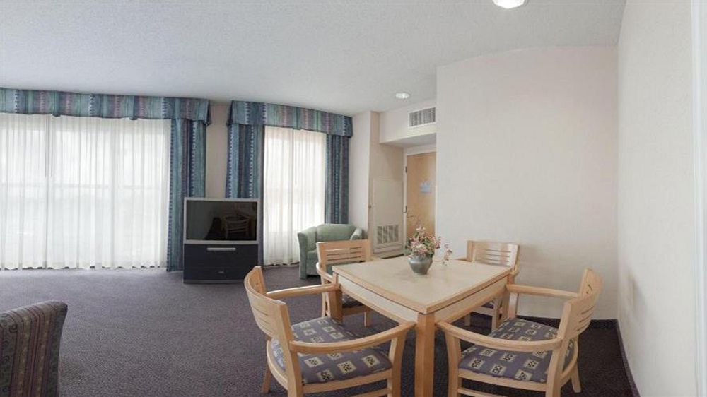 Holiday Inn Express Hotel & Suites San Antonio - Rivercenter Area By Ihg Exteriör bild